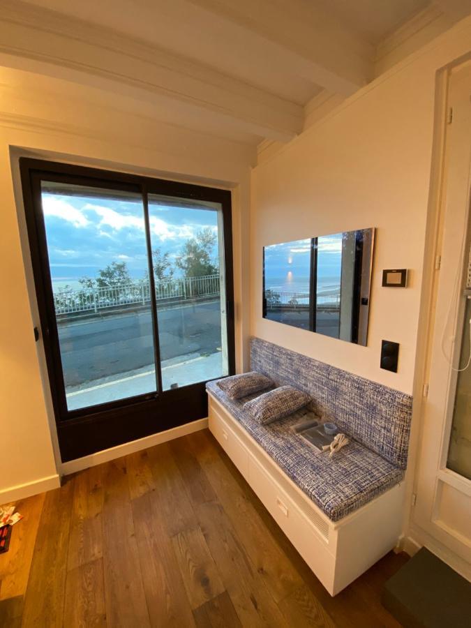 Appartement Face Mer Avec Terrasse Et Parking Trouville-sur-Mer Eksteriør billede