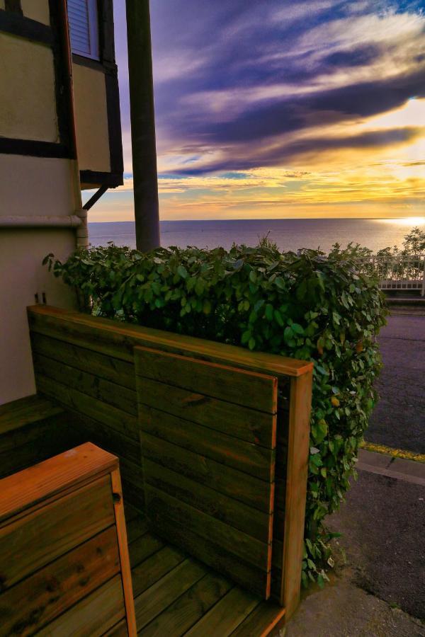Appartement Face Mer Avec Terrasse Et Parking Trouville-sur-Mer Eksteriør billede