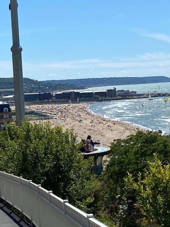Appartement Face Mer Avec Terrasse Et Parking Trouville-sur-Mer Eksteriør billede