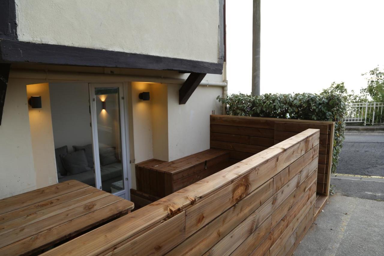 Appartement Face Mer Avec Terrasse Et Parking Trouville-sur-Mer Eksteriør billede